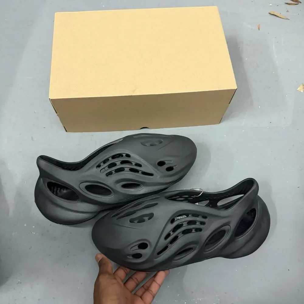 Adidas Yeezy Foam RNNR HP8739 Onyx Deadstock New with Box Men's Size 14